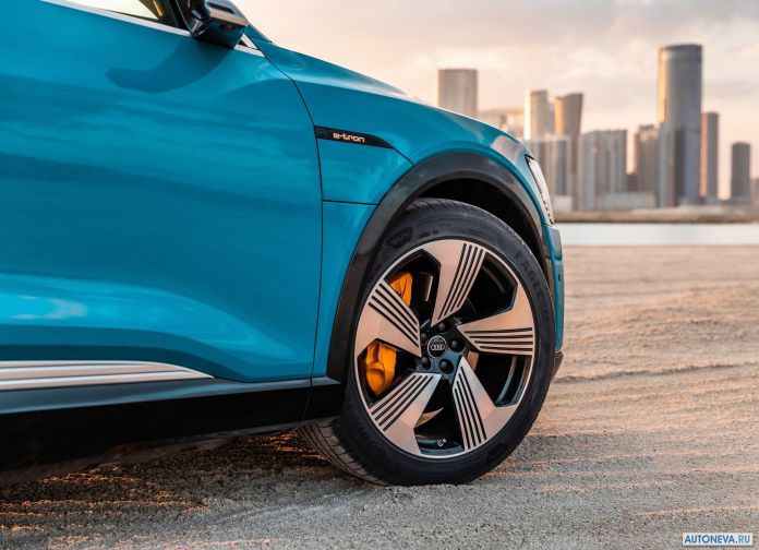 2020 Audi e-tron - фотография 234 из 255