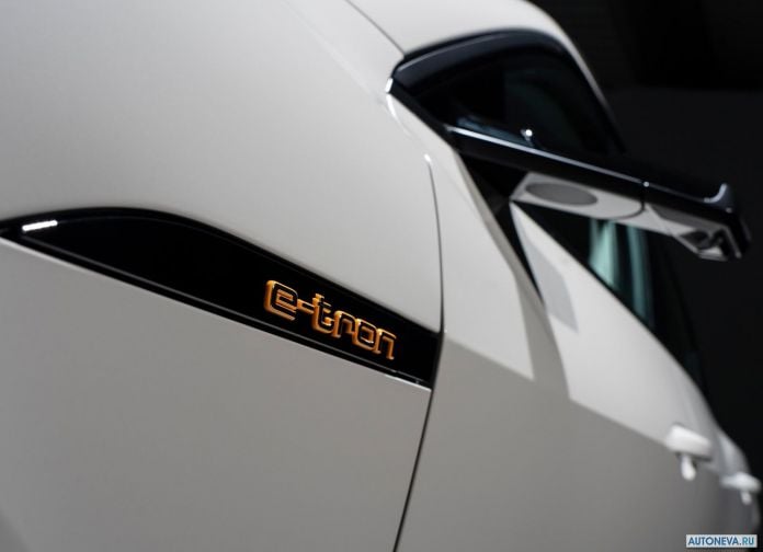 2020 Audi e-tron - фотография 239 из 255