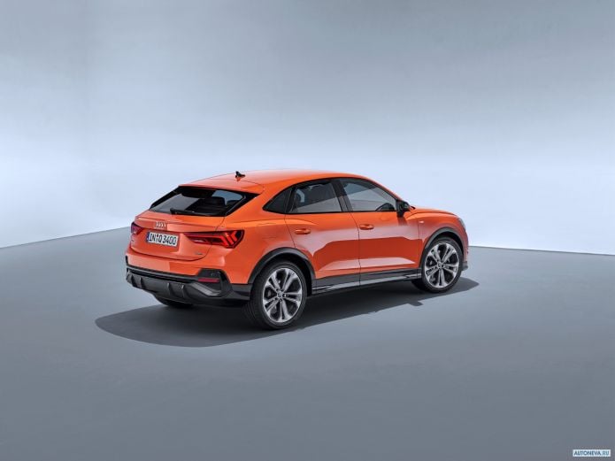 2020 Audi Q3 Sportback 35 TDI quattro S-line - фотография 12 из 21