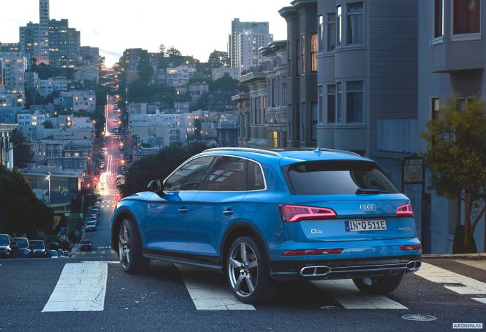 2020 Audi Q5 55 TFSI E Quattro - фотография 3 из 6 2020 Audi Q5 55 TFSI E Quattro - фотография 3 из 6