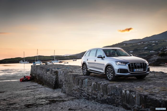 2020 Audi Q7 50 TFSI Quattro S-line - фотография 11 из 40