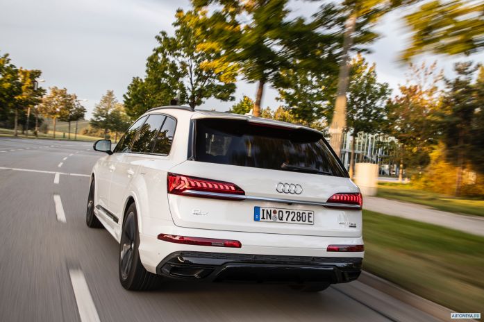 2020 Audi Q7 60 TFSI e quattro S-line - фотография 13 из 35