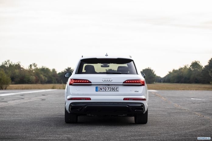 2020 Audi Q7 60 TFSI e quattro S-line - фотография 14 из 35