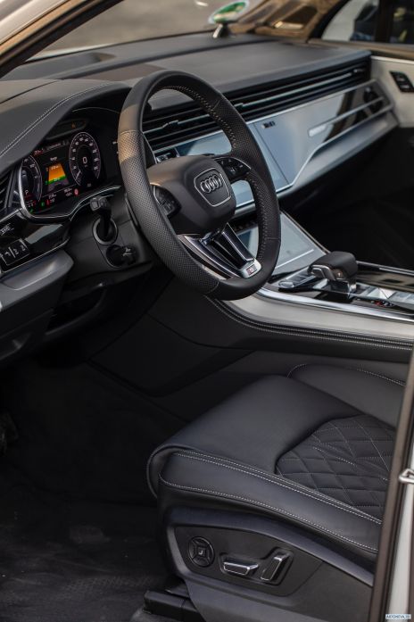 2020 Audi Q7 60 TFSI e quattro S-line - фотография 19 из 35