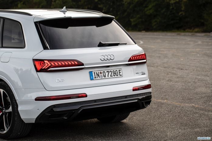 2020 Audi Q7 60 TFSI e quattro S-line - фотография 25 из 35