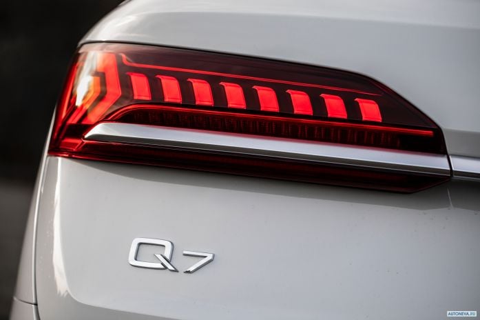 2020 Audi Q7 60 TFSI e quattro S-line - фотография 28 из 35