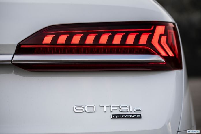 2020 Audi Q7 60 TFSI e quattro S-line - фотография 30 из 35