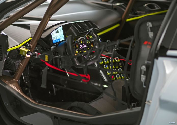 2020 Audi R8 LMS GT2 - фотография 11 из 19