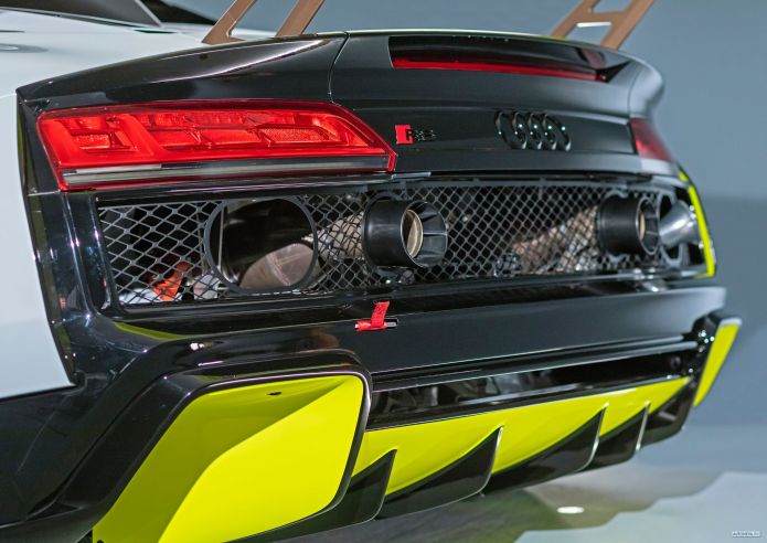 2020 Audi R8 LMS GT2 - фотография 13 из 19