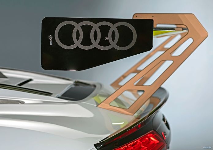 2020 Audi R8 LMS GT2 - фотография 14 из 19