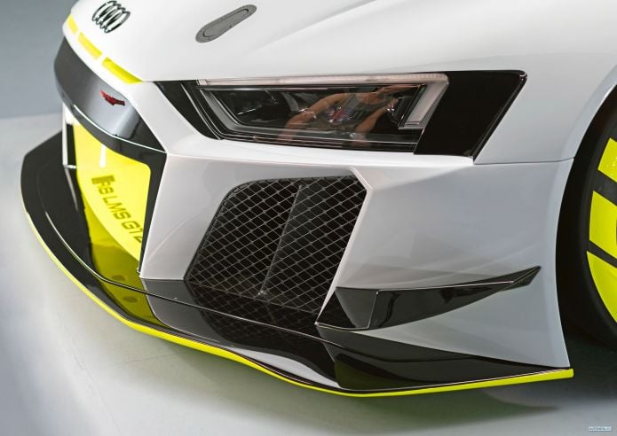2020 Audi R8 LMS GT2 - фотография 15 из 19
