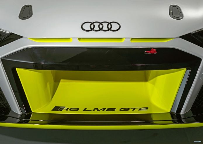 2020 Audi R8 LMS GT2 - фотография 16 из 19