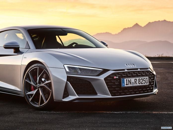 2020 Audi R8 RWD Coupe - фотография 27 из 28 2020 Audi R8 RWD Coupe - фотография 27 из 28