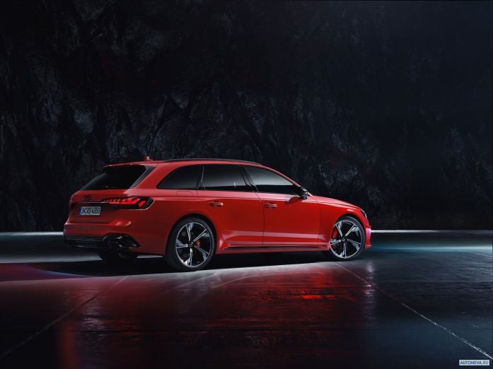 2020 Audi RS4 Avant - фотография 17 из 40