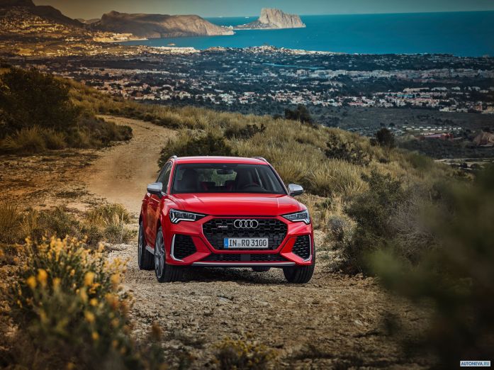 2020 Audi RS Q3 - фотография 1 из 40 2020 Audi RS Q3 - фотография 1 из 40