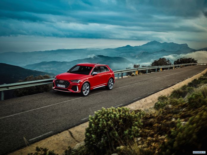 2020 Audi RS Q3 - фотография 7 из 40