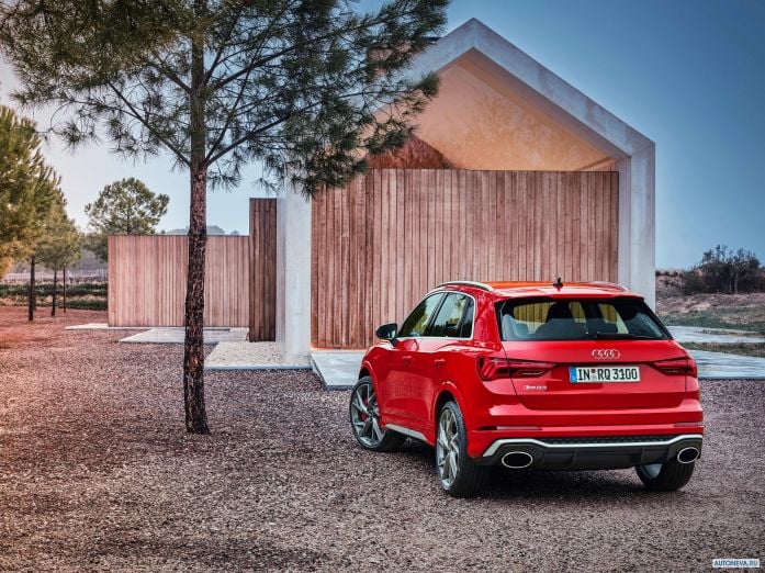 2020 Audi RS Q3 - фотография 23 из 40