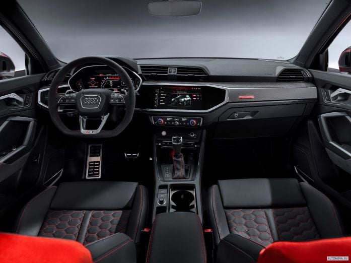2020 Audi RS Q3 - фотография 25 из 40 2020 Audi RS Q3 - фотография 25 из 40