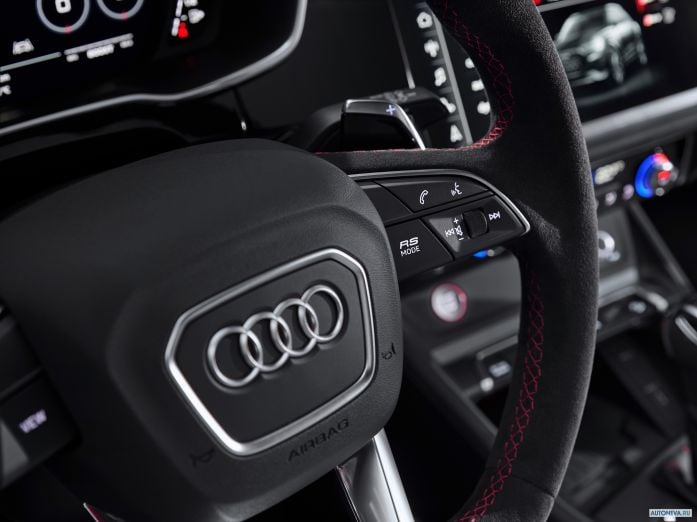 2020 Audi RS Q3 - фотография 30 из 40 2020 Audi RS Q3 - фотография 30 из 40