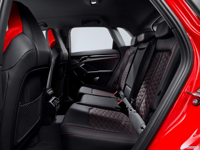 2020 Audi RS Q3 - фотография 34 из 40 2020 Audi RS Q3 - фотография 34 из 40