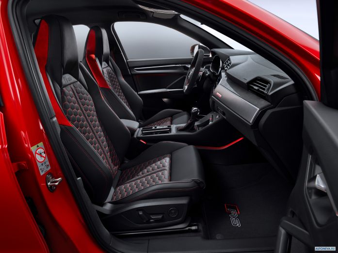 2020 Audi RS Q3 - фотография 35 из 40 2020 Audi RS Q3 - фотография 35 из 40