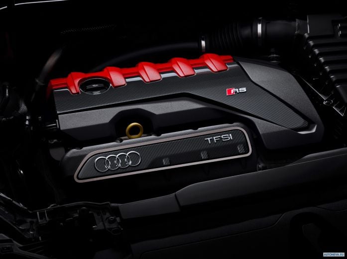 2020 Audi RS Q3 - фотография 36 из 40