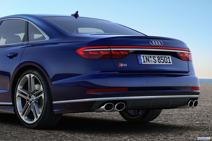 2020 Audi S8 - фотография 37 из 40