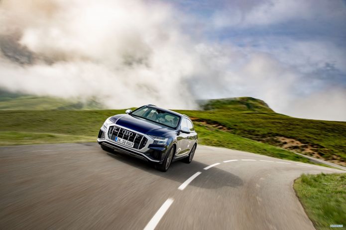 2020 Audi SQ8 TDI - фотография 13 из 40 2020 Audi SQ8 TDI - фотография 13 из 40