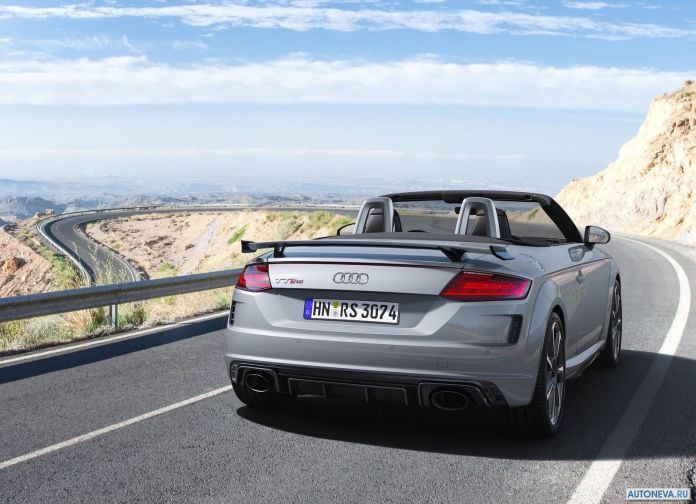 2020 Audi TT RS Roadster - фотография 12 из 21