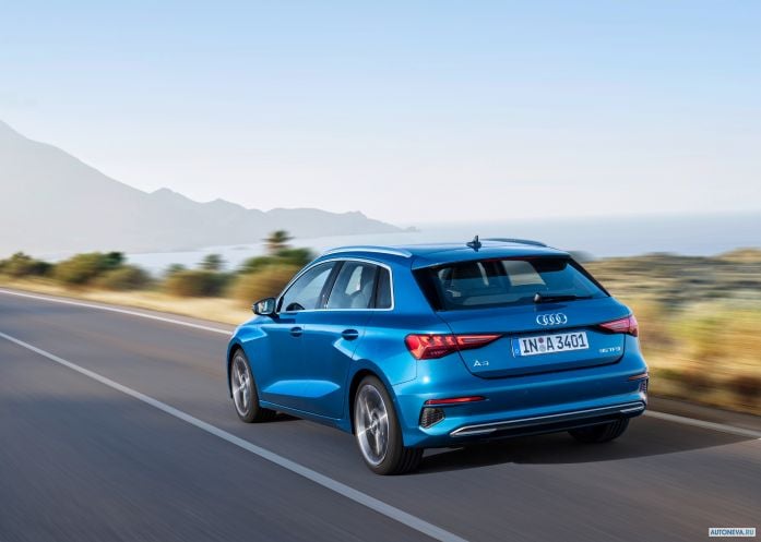 2021 Audi A3 Sportback 35 TFSI S-lne - фотография 13 из 36