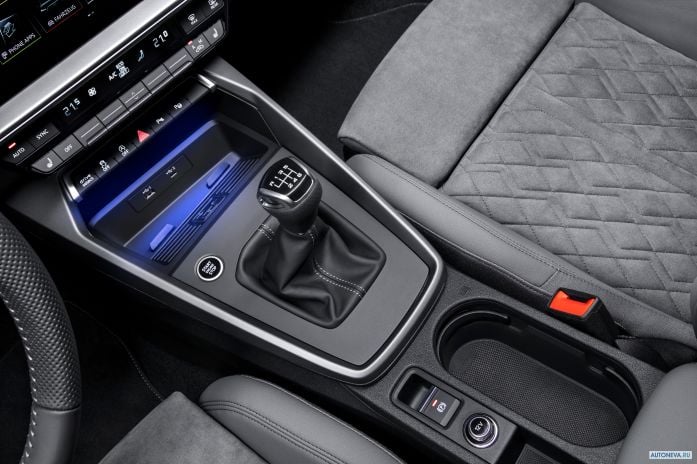 2021 Audi A3 Sportback 35 TFSI S-lne - фотография 26 из 36