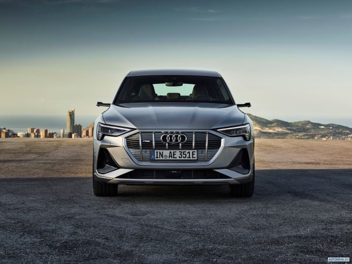 2021 Audi e-tron Sportback 55 quattro S-line - фотография 2 из 31