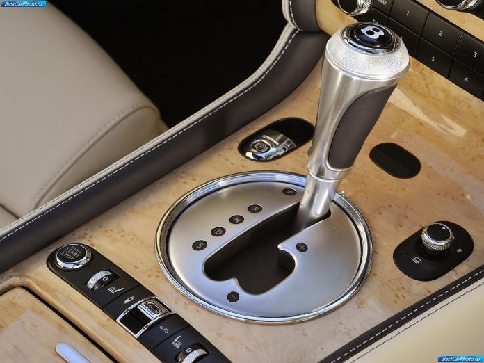 2010 Bentley Continental GTC Speed - фотография 40 из 68 2010 Bentley Continental GTC Speed - фотография 40 из 68