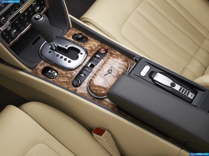 2012 Bentley Continental GTC - фотография 92 из 127 2012 Bentley Continental GTC - фотография 92 из 127