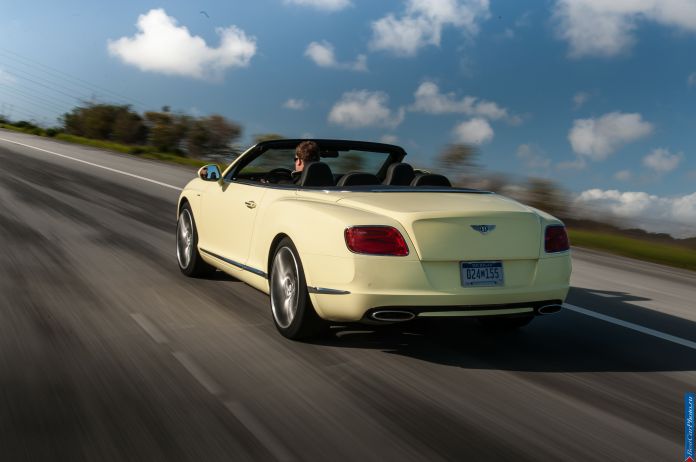 2013 Bentley Continental GT Speed Convertible - фотография 2 из 114