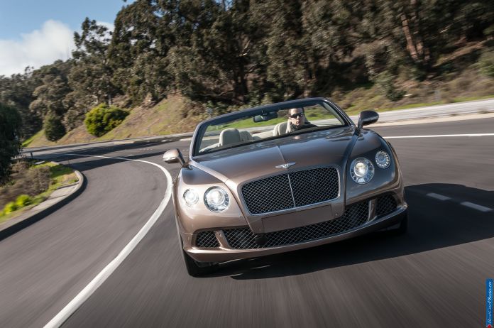 2013 Bentley Continental GT Speed Convertible - фотография 10 из 114