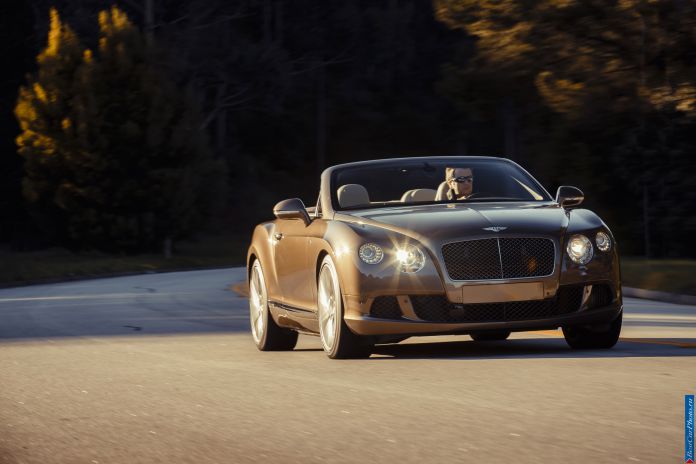 2013 Bentley Continental GT Speed Convertible - фотография 31 из 114