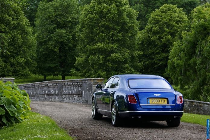 2013 Bentley Mulsanne - фотография 12 из 21 2013 Bentley Mulsanne - фотография 12 из 21