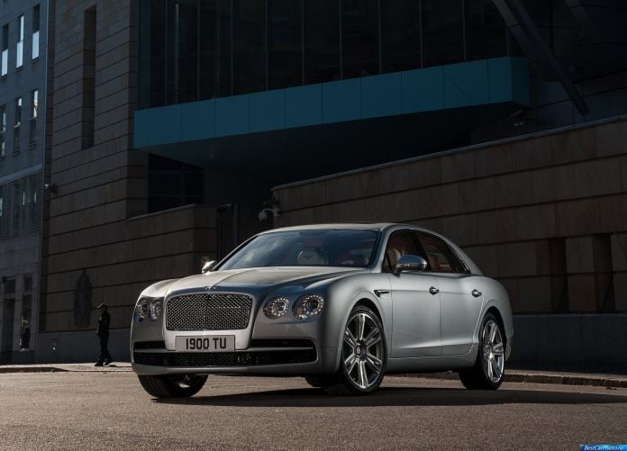 2015 Bentley Flying Spur V8 - фотография 2 из 6 2015 Bentley Flying Spur V8 - фотография 2 из 6