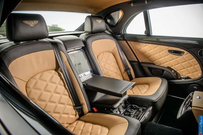 2015 Bentley Mulsanne Speed - фотография 10 из 12