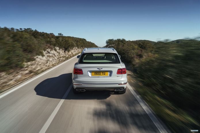 2019 Bentley Bentayga Hybrid - фотография 15 из 24 2019 Bentley Bentayga Hybrid - фотография 15 из 24