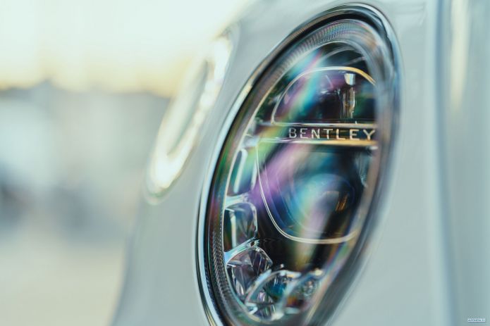 2019 Bentley Bentayga Hybrid - фотография 21 из 24 2019 Bentley Bentayga Hybrid - фотография 21 из 24