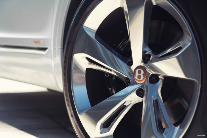 2019 Bentley Bentayga Hybrid - фотография 23 из 24