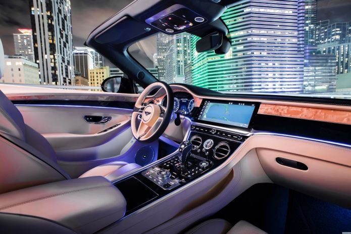 2019 Bentley Continental GT V8 Convertible - фотография 8 из 15 2019 Bentley Continental GT V8 Convertible - фотография 8 из 15