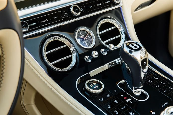 2019 Bentley Continental GT V8 Convertible - фотография 9 из 15 2019 Bentley Continental GT V8 Convertible - фотография 9 из 15
