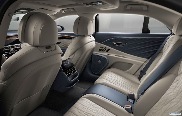 2020 Bentley Flying Spur - фотография 15 из 17