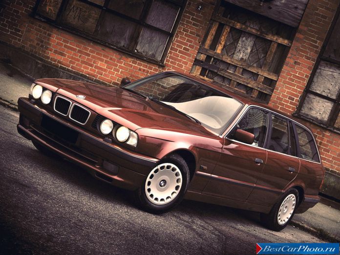 1992 BMW 5-series Touring - фотография 1 из 8