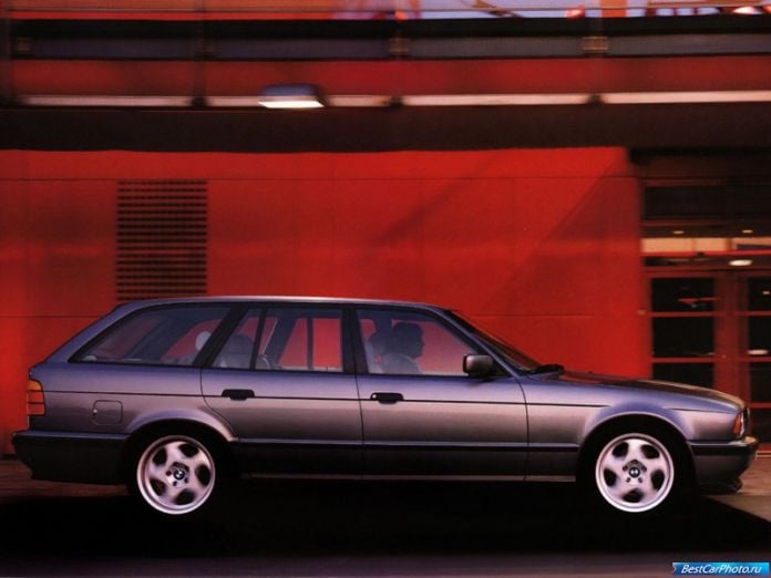 1992 BMW M5 Touring - фотография 2 из 4