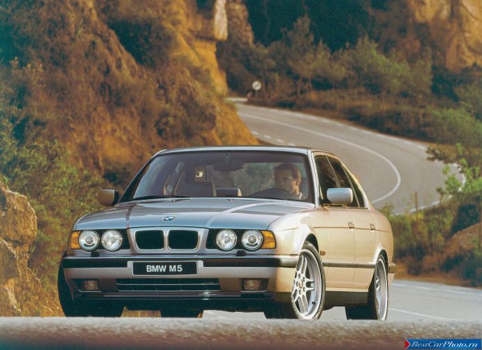 1995 BMW 5-series M Sedan - фотография 2 из 6