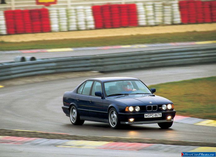 1995 BMW 5-series M Sedan - фотография 3 из 6